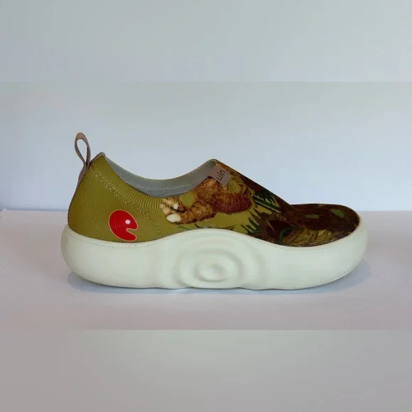 UIN Women's Cat Print Slip-On Shoes - Multicolor - Picture 3 of 11